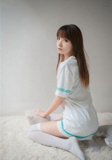 打扑克又叫又疼视频